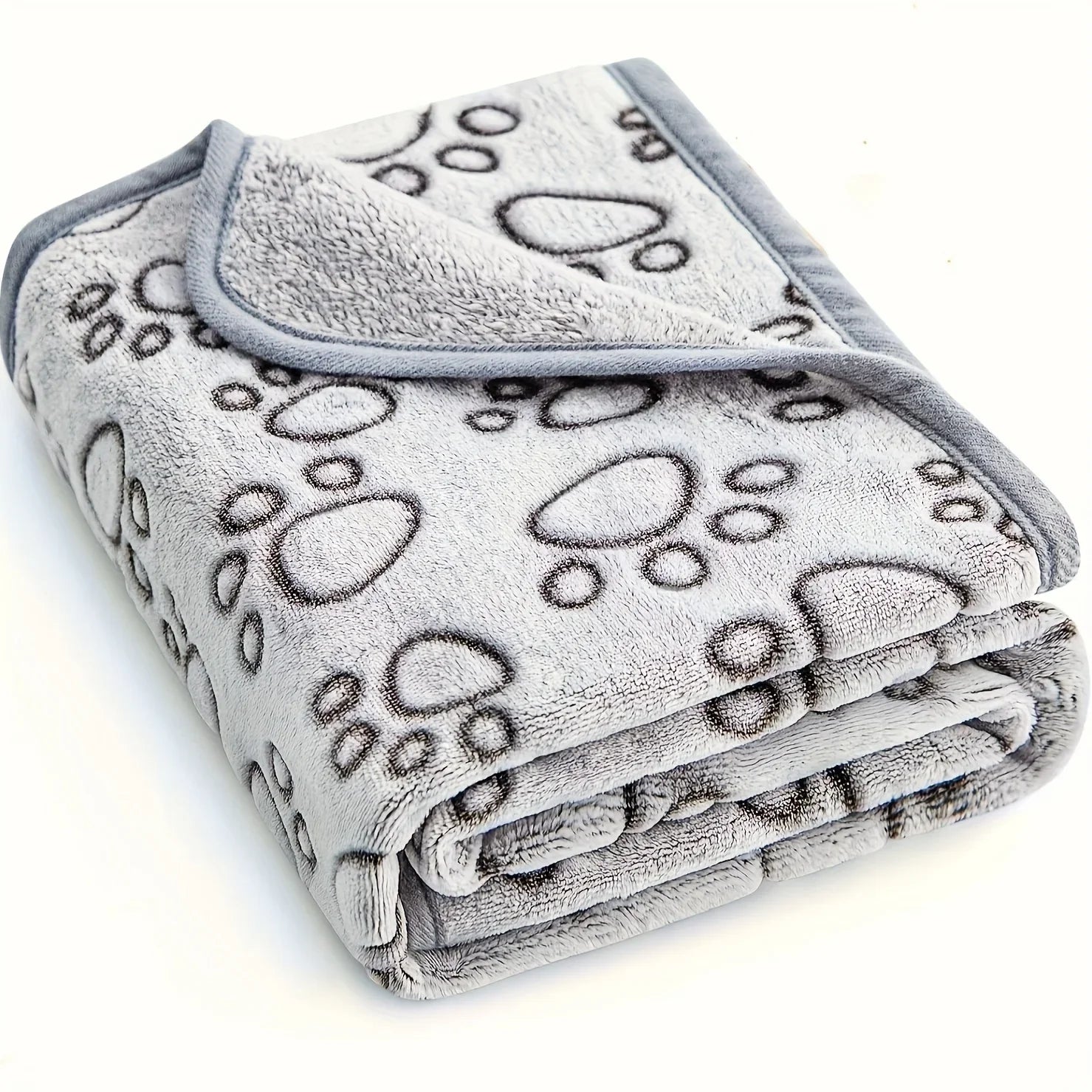 High-quality soft and fluffy pet blanket, cute cartoon pattern, warm and comfortable for dogs or cats.